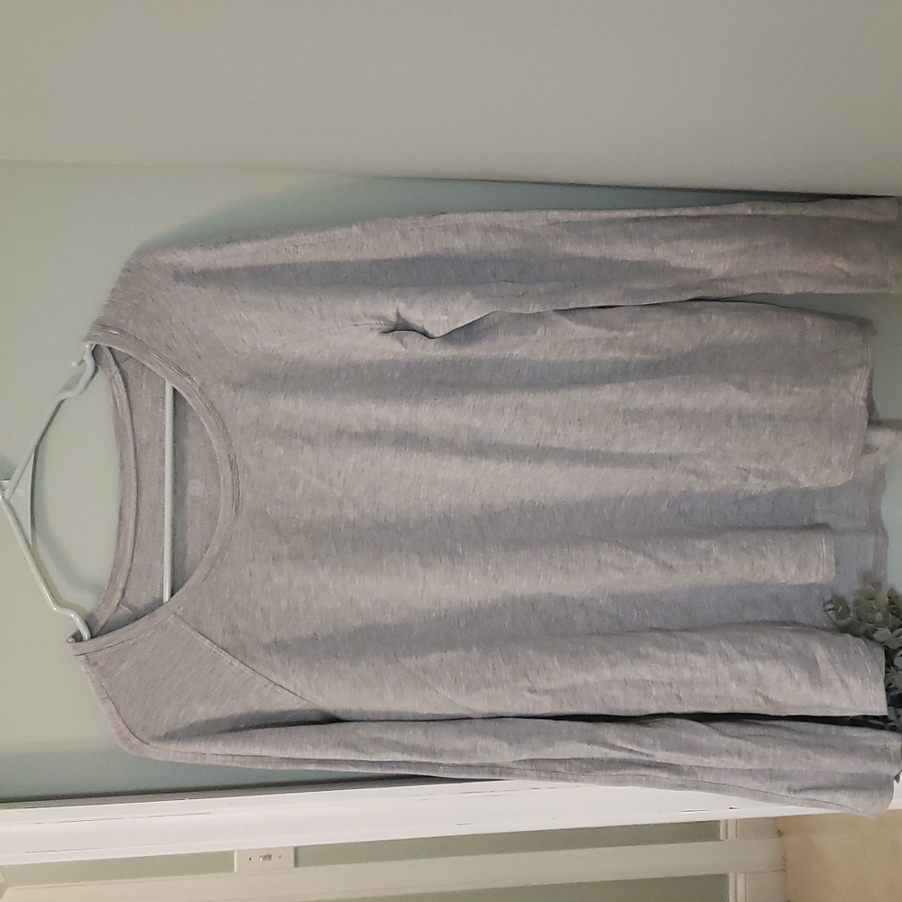 Lululemon long sleeve - Picture 2 of 4